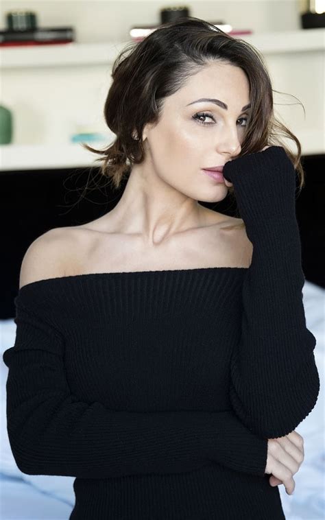 Top songs by anna tatangelo. Picture of Anna Tatangelo