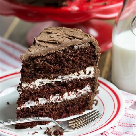 Chocolate Cake With Cream Filling 2023