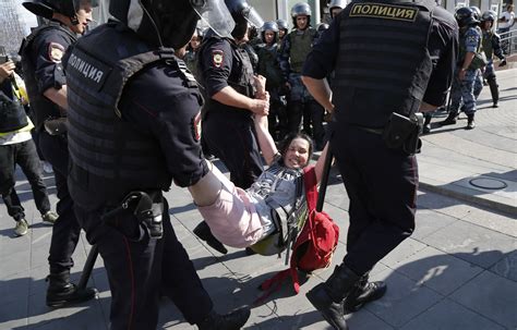 The Latest Moscow Police Say Over 1000 Arrests In Protests