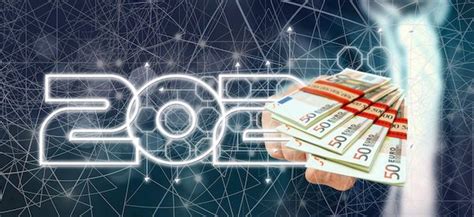 Darum sollten sie die große anzahl verschiedenster banken, kreditvermittlern und portalen nutzen und nicht das erstbeste angebot annehmen, das ihren vorstellungen zu entsprechen scheint. Kreditangebote der Banken 2020 - Finanzen Guide