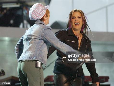 Singers Pat Benatar And Lisa Marie Presley Performs At The Vh1 Divas
