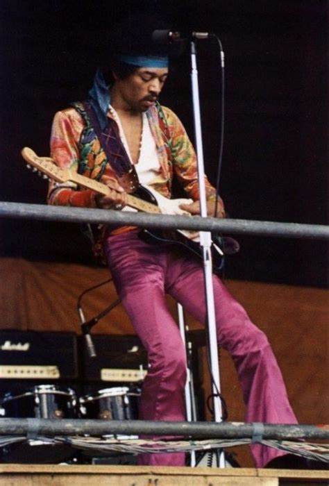 25 Rare Photographs Of Jimi Hendrixs Last Performance At The Open Air