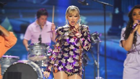 Taylor Swift Me The Lover Day Live At The Voice France 2019 Youtube