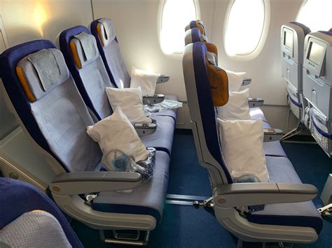 Review Lufthansa A380 Economy Class Los Angeles To Frankfurt Live