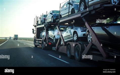 Car Transporter Truck Hi Res Stock Photography And Images Alamy