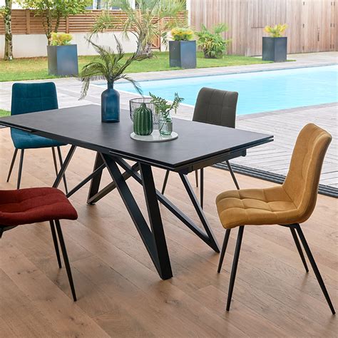 Des chaises de salle à manger design et confortables, c'est possible