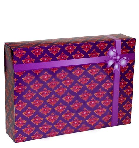 Send a box full of chocolates to your loved ones in india from usa, uk or any corner of the world. Asian Sweet Boxes - Indian Sweet Wedding Favour Boxes
