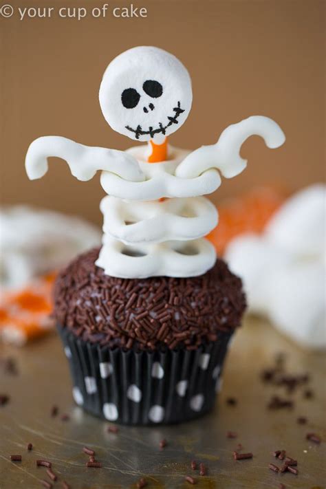 40 Seriously Cute And Creepy Halloween Cupcake Ideas Halloween