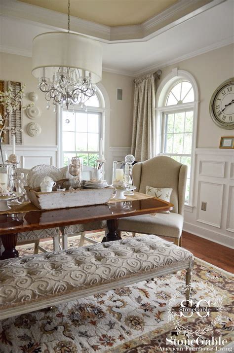 Painted cottage wicker furniture or a rustic painted farm style dining table make beach living easy, colorful, and carefree. ELEMENTS OF SUMMER~ CHIC BEACH IN THE DINING ROOM - StoneGable