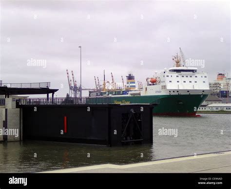 Roro Vessels Hi Res Stock Photography And Images Alamy