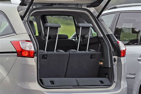 Er ist vertreter der vans und wurde bei seiner einführung unter anderem gegen opel zafira und vw touran positioniert. Ford Grand C-Max gegen VW Touran: Vergleich - autobild.de