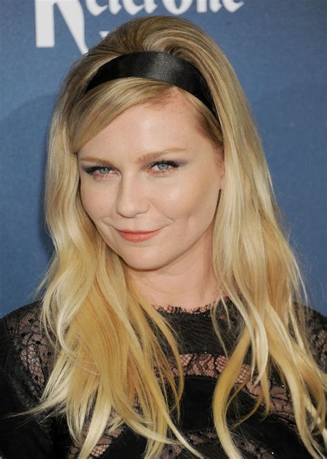 Kirsten Dunst Paired A Lace Dress With A Silky Ribbon Headband Black