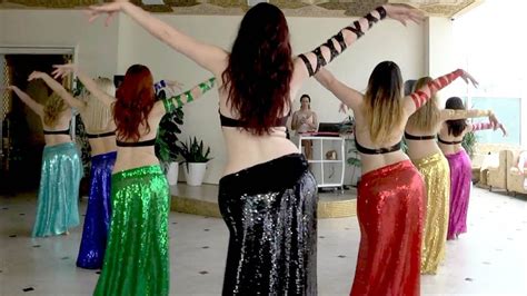 فرقة رقص شرقي جميلة من 7 بنات اوربيات Youtube