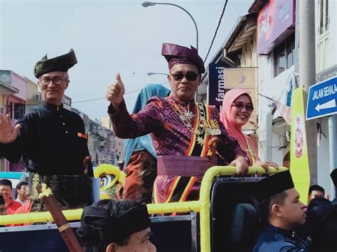 Bununla birlikte, birkaç sanayi sitesinin kurulması, devlet ekonomisine önemli bir katkı sağlayan imalat. Hari Bersejarah Luak Jelebu | Malaysia Aktif