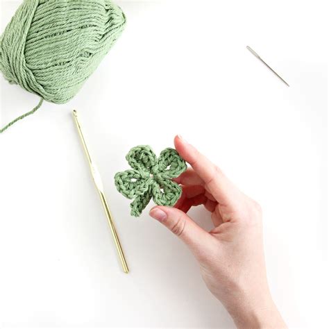 Four Leaf Clover Crochet Pattern And Tutorial — Darling Be Brave