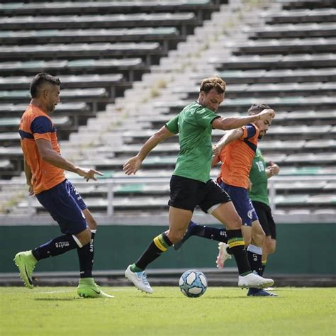Jun 22, 2021 · eso sí, ni bien ricardo zielinski consiga un delantero, aldosivi podrá tener al punta en condición de libre. El inicio de la era Gago: Aldosivi, con buenos resultados ...