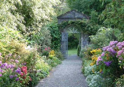 Irelands Garden Journey Further Afield Travel And Tours