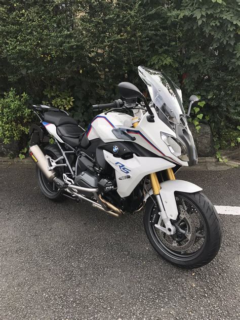 The stock r 1200 rs rolls for $15,245, a bit less expensive than the stock concours at $15,599. R1200RS カスタム完成 Twitter | 京都のバイク屋 M&Eproducts 輸入バイクBLOG エム ...