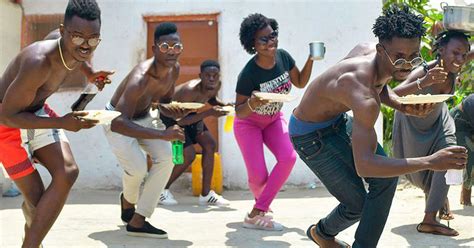 Quem também está contando seus usuários aos milhões é bastante tik tok. The Angolan Dancers Who Helped South African Song Jerusalema Go Viral Around The World