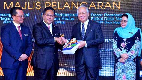 Oleh aris kurniawandiposting pada 19 februari 2021. Malaysians Must Know the TRUTH: PM Najib lancar 3 dokumen ...