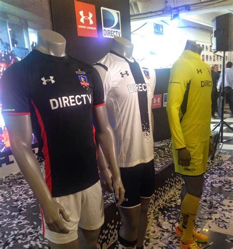 La tricota es sobria, blanca completa con detalles negros, insignia bordada y aplicados que juegan con la insignia. Nuevas camisetas de futbol 2014 2015 2016: Under Armour Nueva camiseta de Colo Colo 2015 - 2016 ...