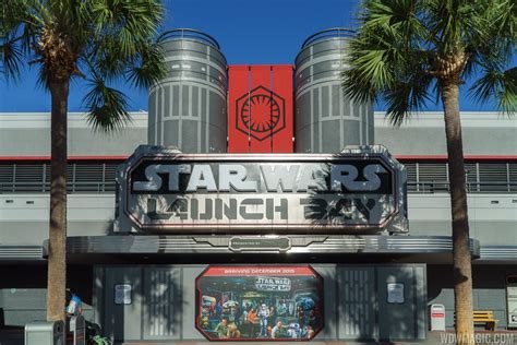Photos Star Wars Launch Bay Exterior Complete Ahead Of Tomorrows Opening