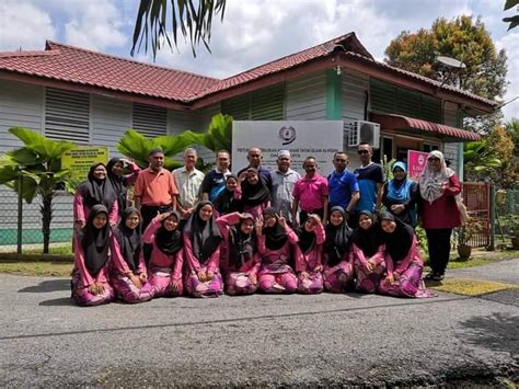 Tapi mengapa harus dengan mama, mengapa jhon ? Anak yatim Lipis dibantu! Sumbangan van sekolah, wang ...