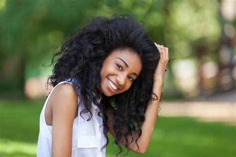 The Cutest Hairstyles for Curly Hair
