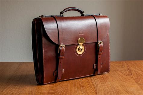 Andersen Leather Classic English Briefcase With An Accordion Gusset
