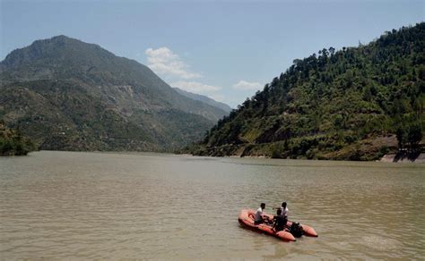 Photos Itbp Jawans Join Rescue Ops In Beas River Tragedy Photos News Firstpost