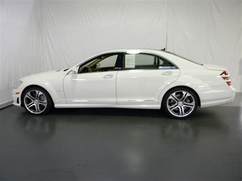 Drivers will enjoy the smooth powertrain and taut handling. 2008 Mercedes-Benz S-Class - Information and photos - Zomb Drive