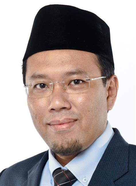 Tri halomoan simanjuntak, wayan firdaus mahmudy, sutrisno, 2014. Latar Belakang Universiti Islam Antarabangsa Malaysia ...