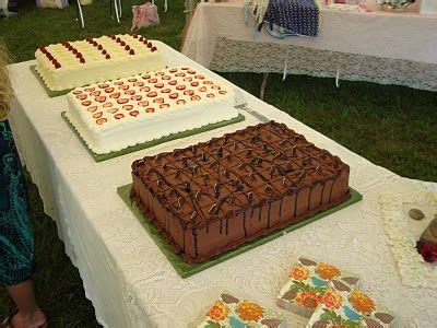 Bakeries bake the full sheet cake in one pan. Pin on Sheet cakes