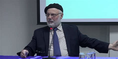 Merve kavakçı tanıdığım birçok başı açık kadından çok daha çağdaş ve açık görüşlü bir kadındır. Fethullah Gülen'e "Köyüne dön" çağrısı yapmıştı; Akit ...
