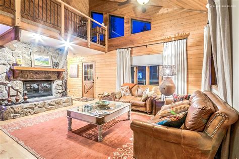 For the outdoor enthusiast who loves to explore and wants to climb the highest. Cabin Rental in Steamboat Springs, Colorado