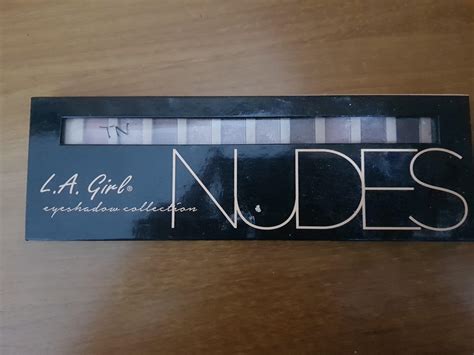 LA Girl Nudes Eyeshadow Kesehatan Kecantikan Rias Wajah Di Carousell