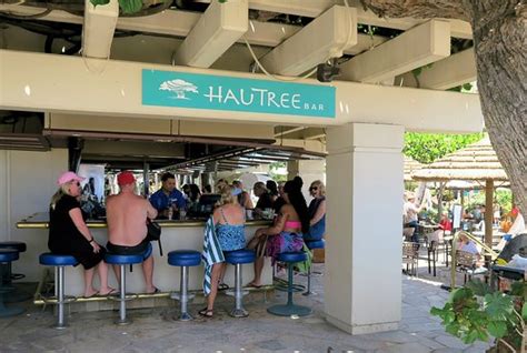 Hau Tree Bar Honolulu Restaurant Reviews Phone Number And Photos