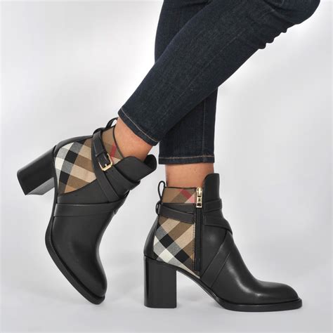 burberry vaughan check boots in black smooth calfskin and cotton in black lyst
