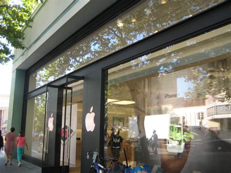 Visit the apple store to shop for mac, iphone, ipad, apple watch and more. Former Apple Store - Palo Alto, California