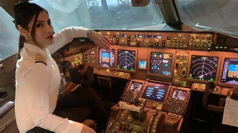 Up Close And Personal With Boeing 777 Pilot Captain Zoya Agarwal Video
