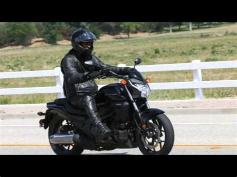 Honda motorcycles have a long history of innovative technology and design. 2014 Honda CTX700 Motorcycle Automatic Transmission - YouTube