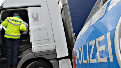 Polizei Stoppt Defekte Lkw Auf Der A 4 Sächsische De