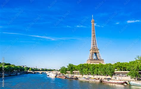 世界遺産 パリのセーヌ河岸 エッフェル塔 Stock Photo Adobe Stock