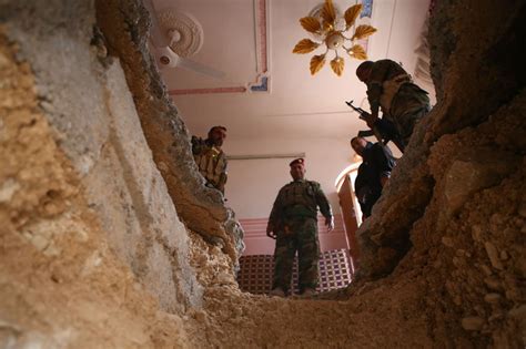 Kurdish Fighters Find Elaborate Islamic State Tunnel Network In Iraqi