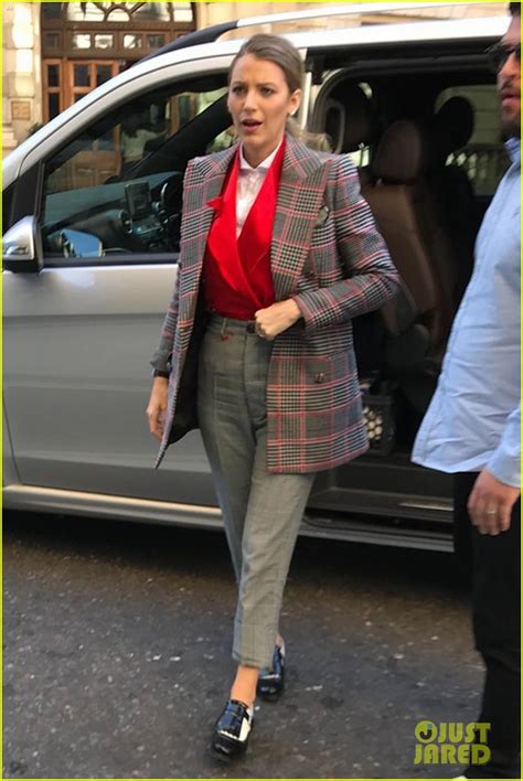 Full Sized Photo Of Blake Lively Anna Kendrick A Simple Favor Paris