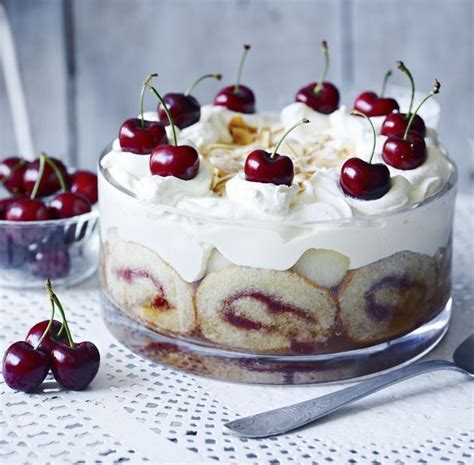 The undisputed queen of cakes, mary berry's recipes are foolproof and much loved both in the uk from classic desserts to indulgent cakes, we've picked our favourite mary berry's dessert recipes. 15 Holiday Trifle Recipes: Delicious Desserts | Trifle ...
