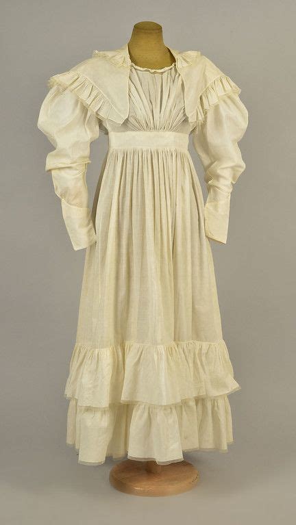 Lot 133 White Muslin Dress With Matching Fichu 1825 Whitakerauction