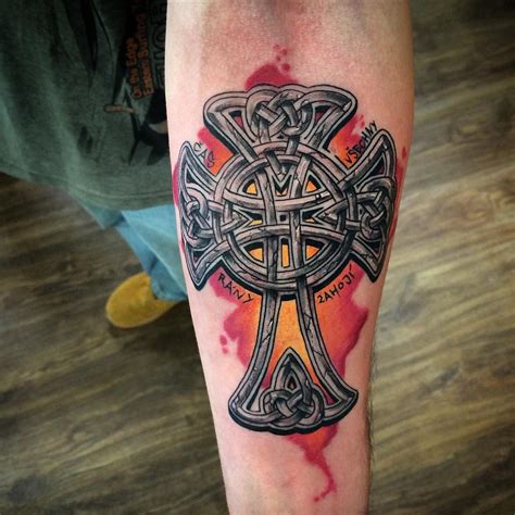 With the suspension of ancient druids, the concept of celtic cross had somewhat vanished, but on the other hand they information have been orally passed on through centuries. 70 Traditional Celtic Cross Tattoo Designs - Visual ...