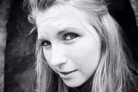 Discovered by player fm and our community — copyright is owned by the publisher, not player fm, and audio is streamed directly from their servers. Si's Sights And Sounds: Laura B Makes Her Mark