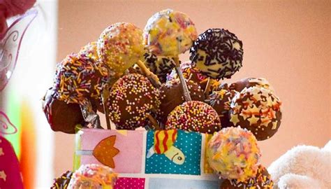 Continue with the remaining cake pops. Cake Pop Recipe With Mould : Pin On Kids Stuff / All that ...